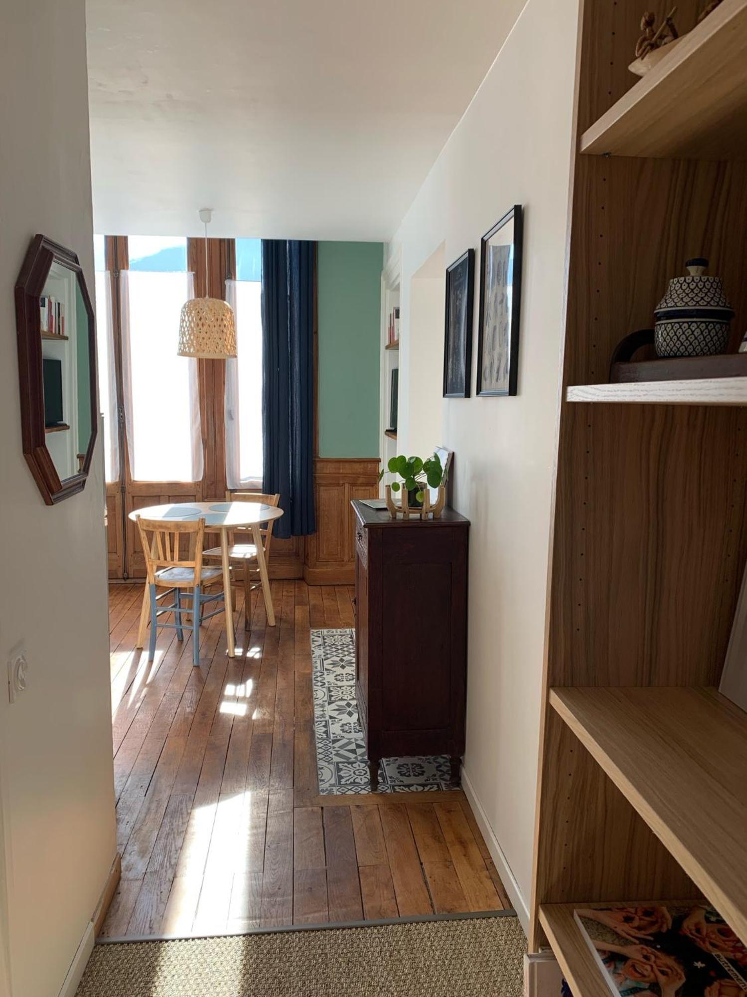A Deux Pas De La Gare, La Maison Rouge Albertville